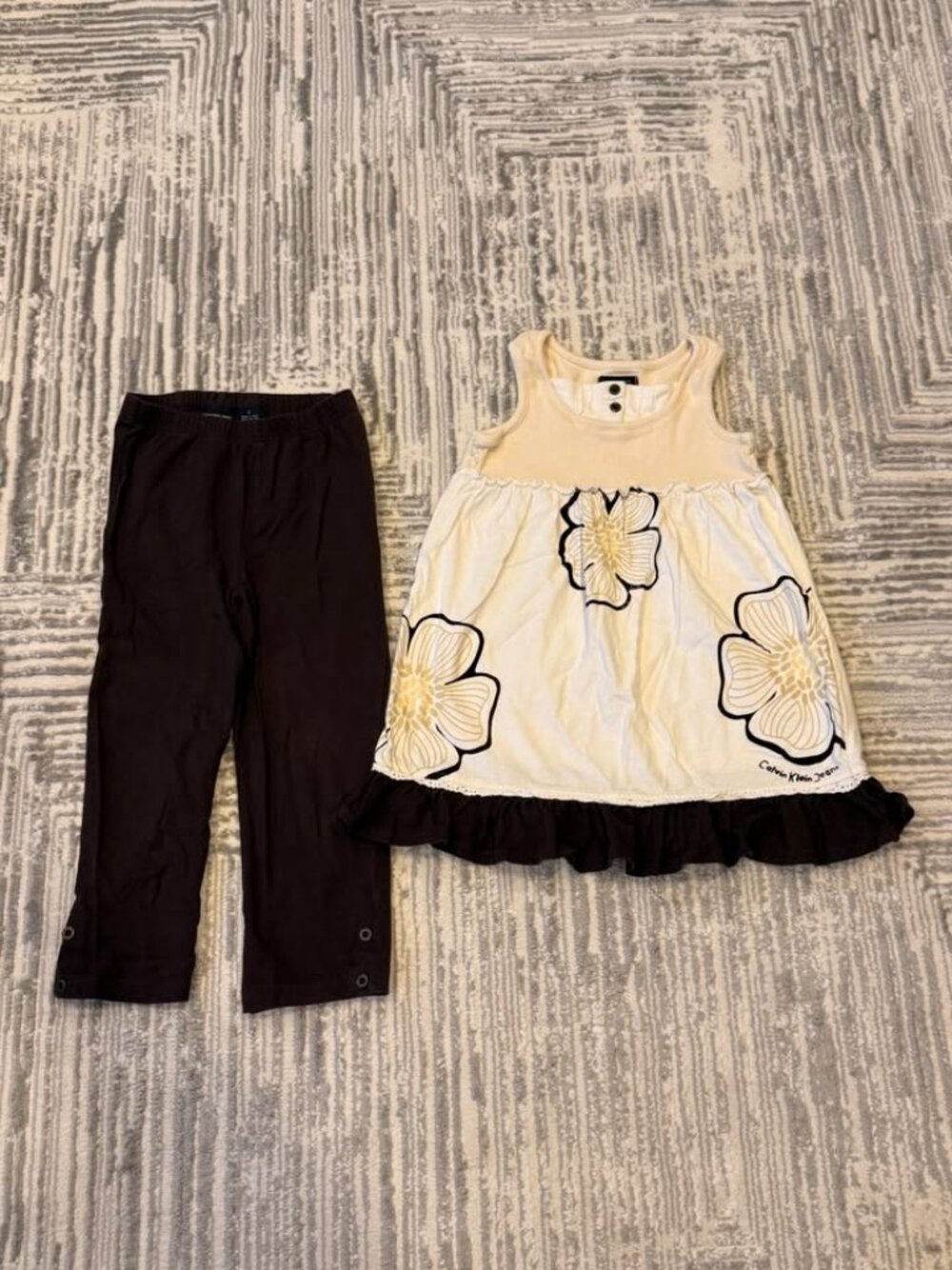 Calvin Klein Jeans girls size 6 2pc dress & pants set